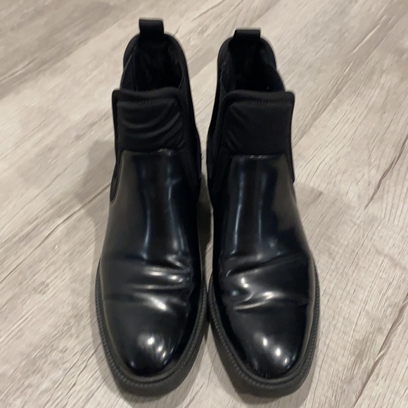 Zara Chelsea Booties Casual Round Toe Chunky Heel Ankle Boots Motorcycle Shoes - Picture 1 of 9